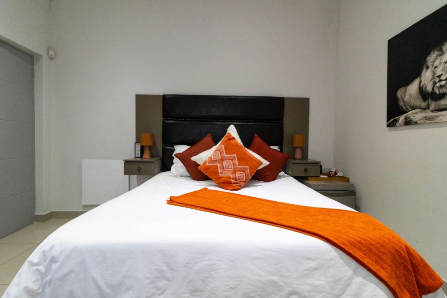 7 Bedroom Property for Sale in Sandbaai Western Cape